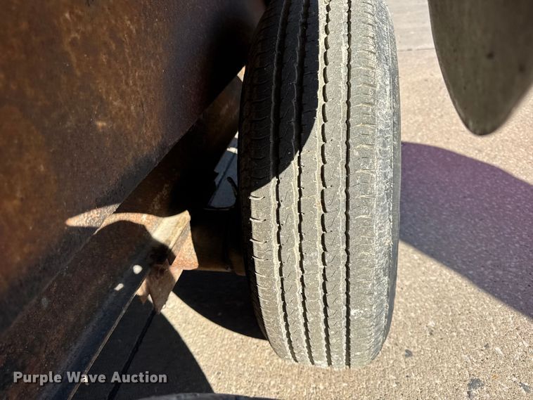 image for item EF2209 2009 Interstate I720TA3 enclosed cargo trailer