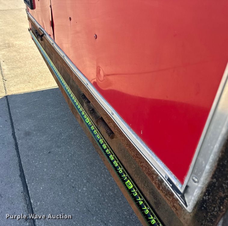 image for item EF2209 2009 Interstate I720TA3 enclosed cargo trailer