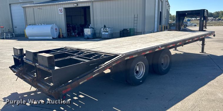 image for item EF2211 2007 Trailerman equipment trailer