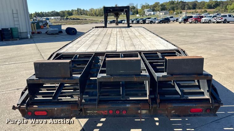 image for item EF2211 2007 Trailerman equipment trailer