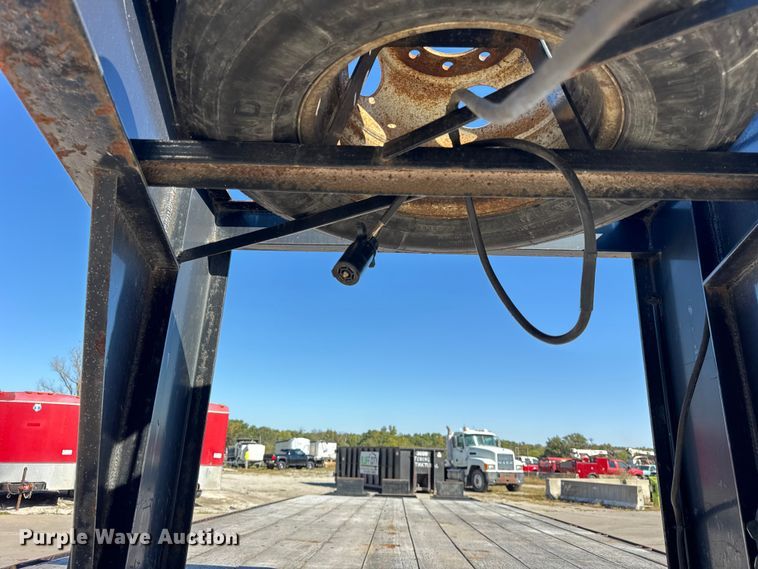 image for item EF2211 2007 Trailerman equipment trailer