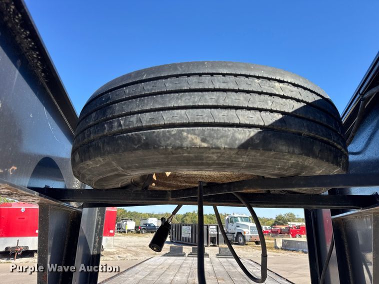 image for item EF2211 2007 Trailerman equipment trailer