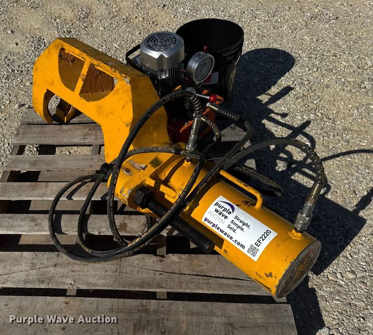 image for item EF2220 Track pin press