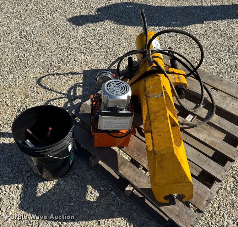 image for item EF2220 Track pin press