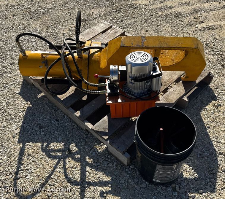 image for item EF2220 Track pin press