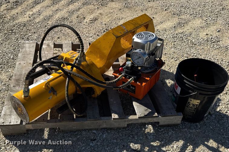 image for item EF2220 Track pin press