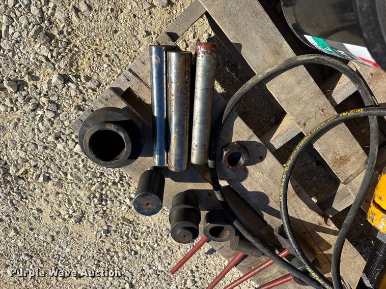 image for item EF2220 Track pin press