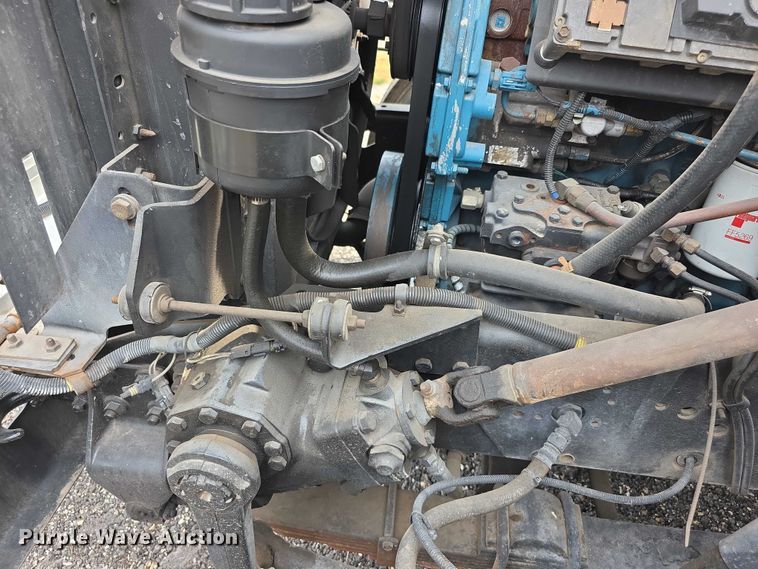 image for item EF3793 2000 International 4900 bucket truck