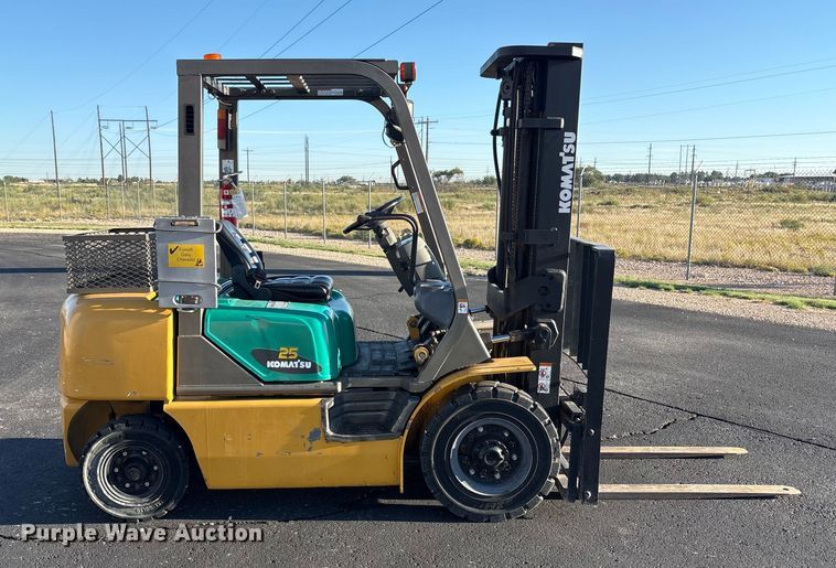 MONTACARGAS KOMATSU FG25T14