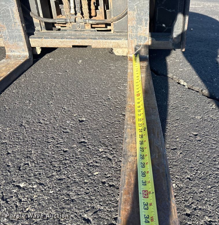 image for item EF6072 Komatsu F G25T-14 forklift