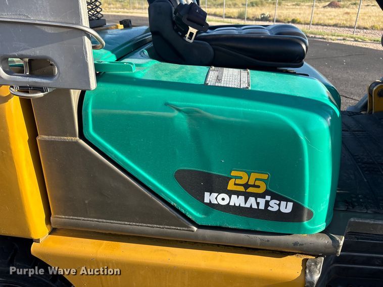 image for item EF6072 Komatsu F G25T-14 forklift