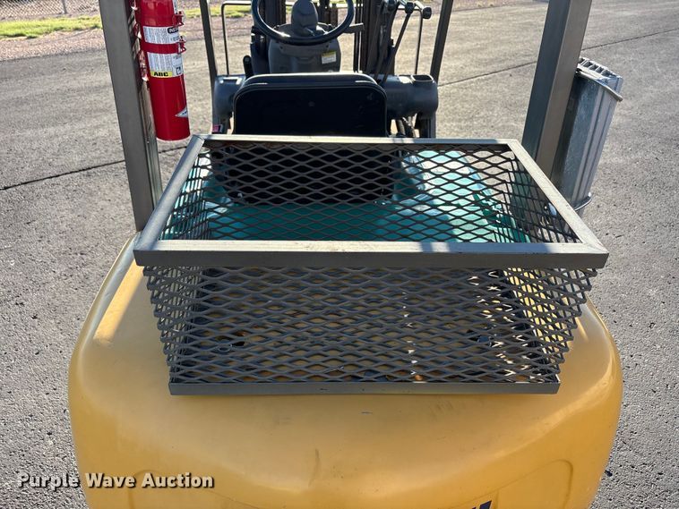 image for item EF6072 Komatsu F G25T-14 forklift