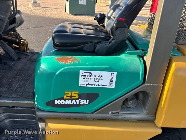 image for item EF6072 Komatsu F G25T-14 forklift