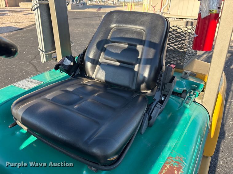 image for item EF6072 Komatsu F G25T-14 forklift