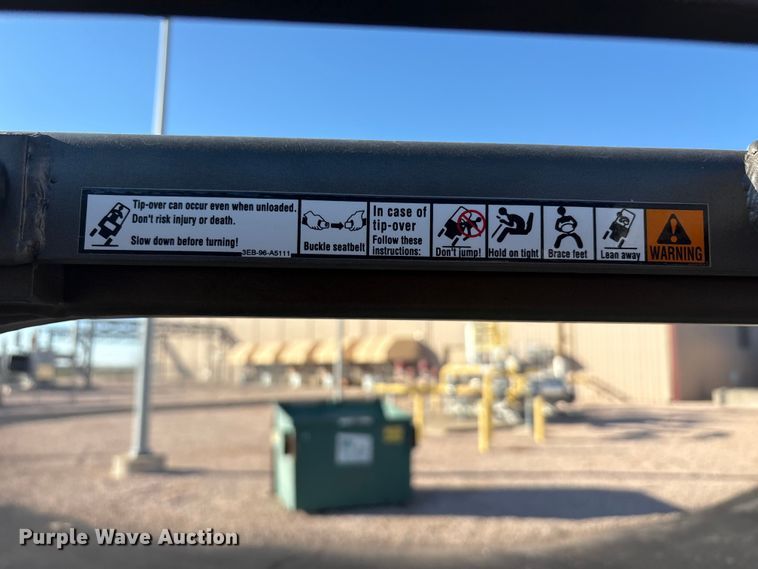 image for item EF6072 Komatsu F G25T-14 forklift