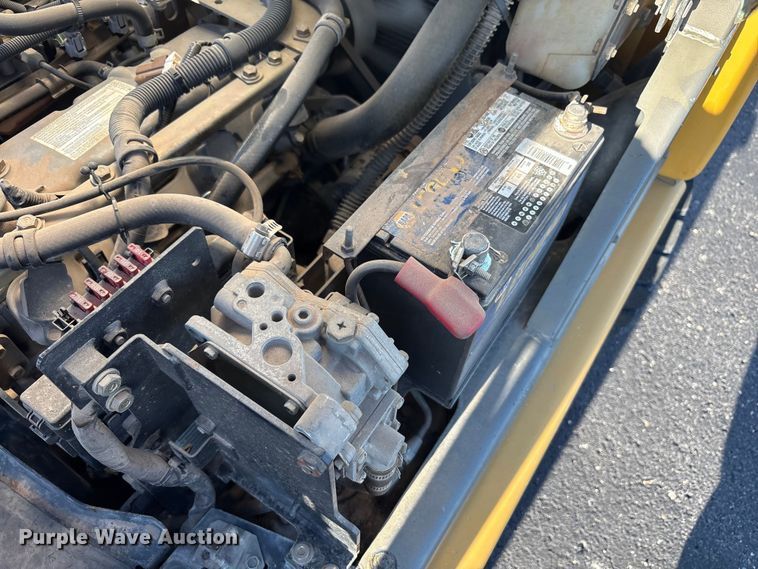 image for item EF6072 Komatsu F G25T-14 forklift