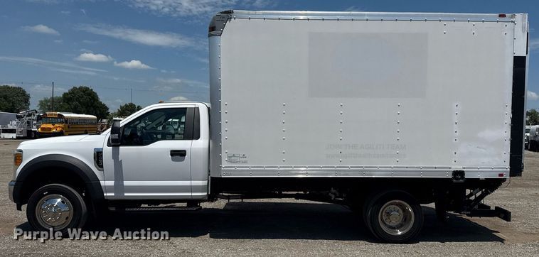 image for item EG6076 2017 Ford F450 Super Duty XL box truck