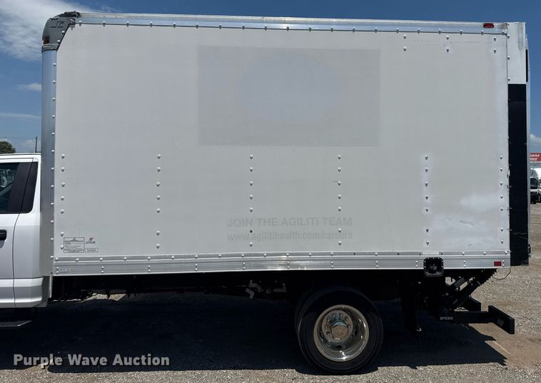 image for item EG6076 2017 Ford F450 Super Duty XL box truck
