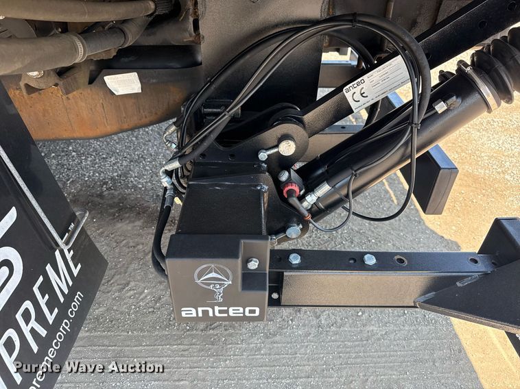 image for item EG6076 2017 Ford F450 Super Duty XL box truck