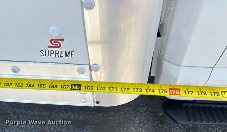 image for item EG6076 2017 Ford F450 Super Duty XL box truck