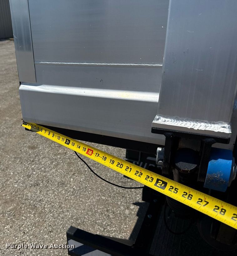 image for item EG6076 2017 Ford F450 Super Duty XL box truck