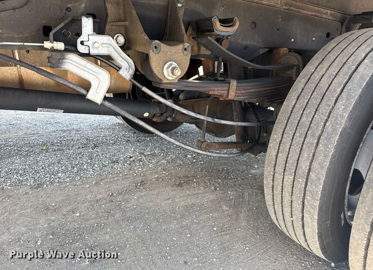 image for item EG6076 2017 Ford F450 Super Duty XL box truck