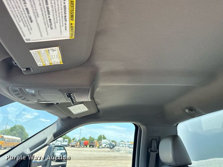 image for item EG6076 2017 Ford F450 Super Duty XL box truck