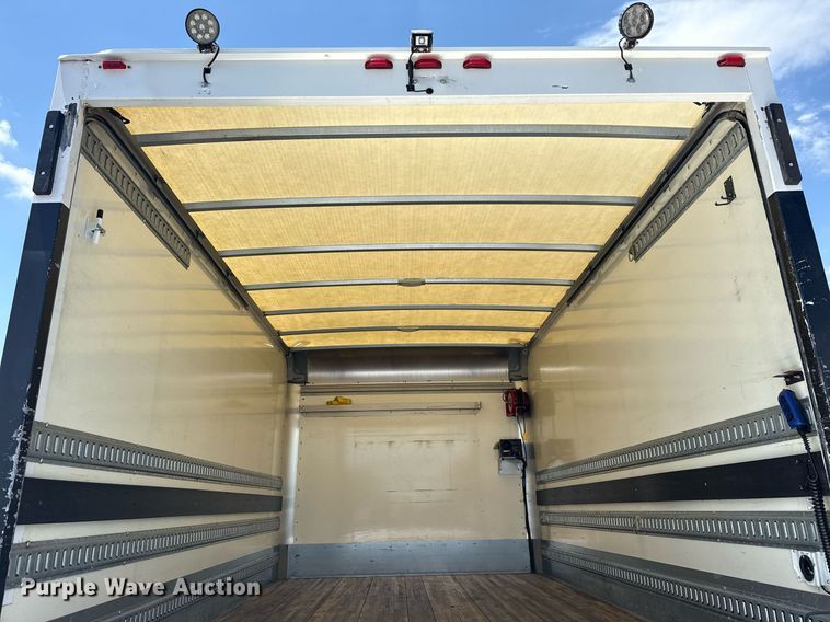 image for item EG6076 2017 Ford F450 Super Duty XL box truck