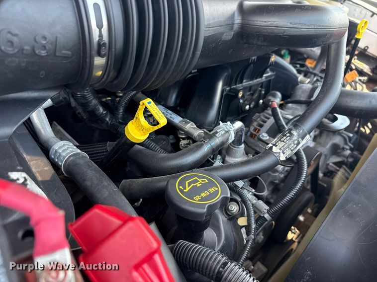 image for item EG6076 2017 Ford F450 Super Duty XL box truck