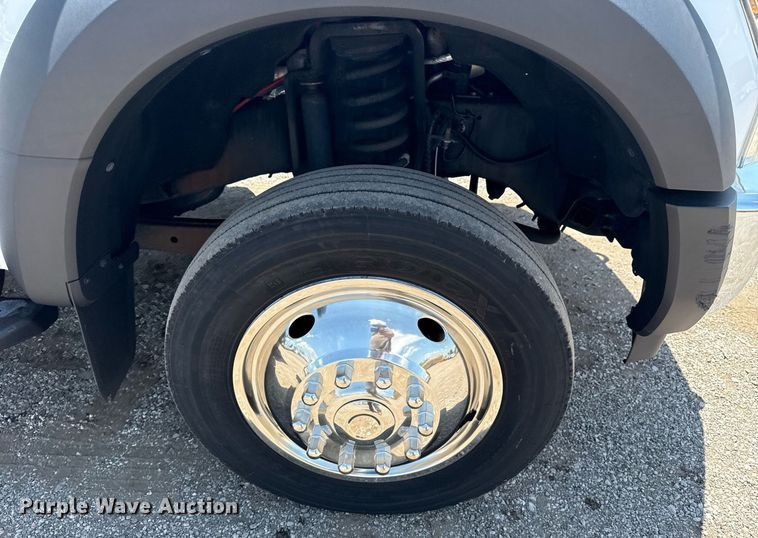 image for item EG6076 2017 Ford F450 Super Duty XL box truck