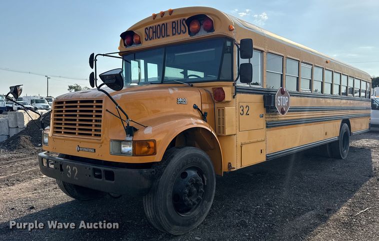 image for item EG6089 2002 International 3800 school bus