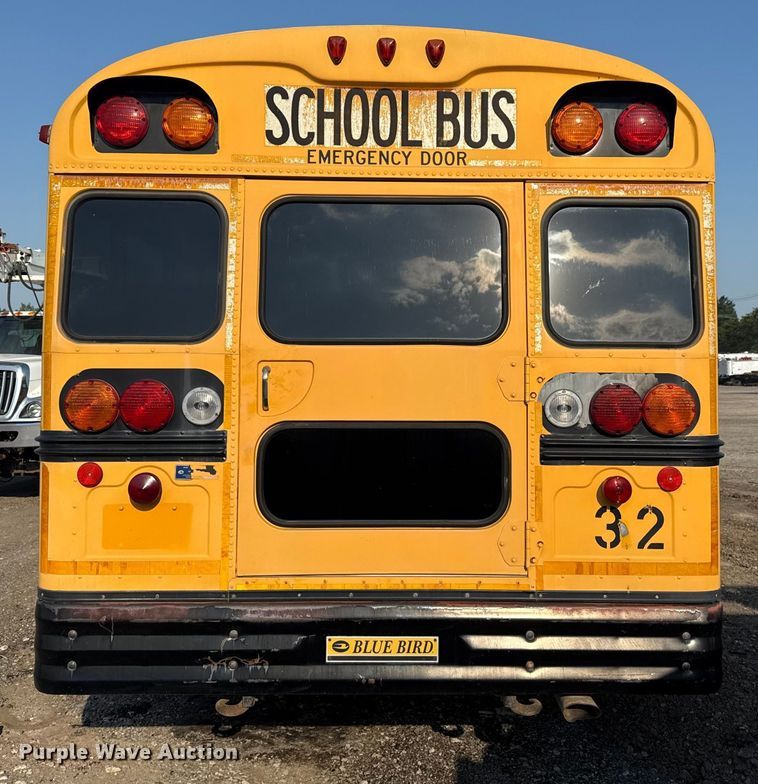 image for item EG6089 2002 International 3800 school bus