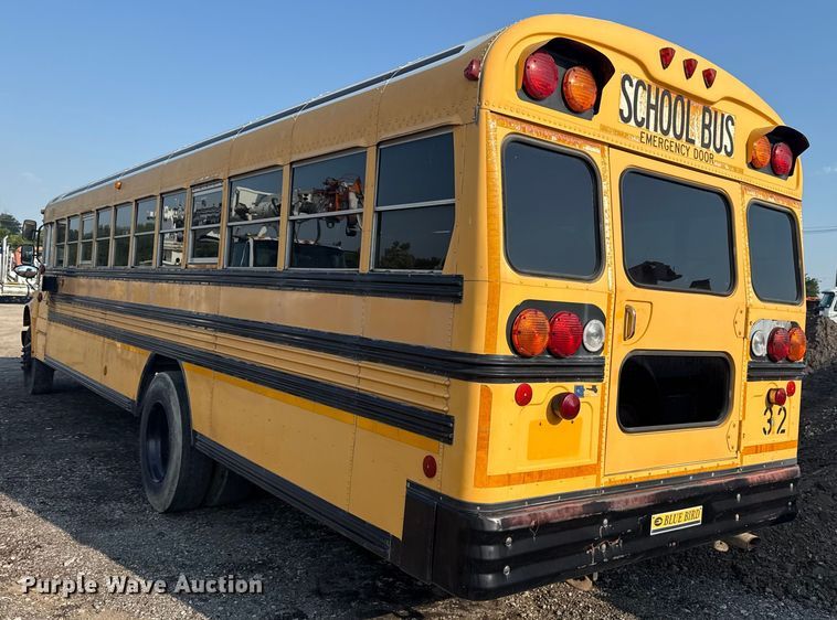 image for item EG6089 2002 International 3800 school bus