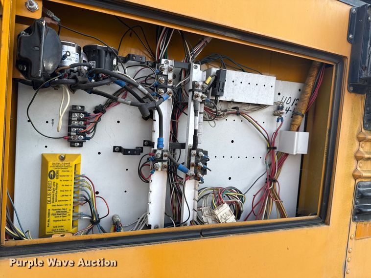 image for item EG6089 2002 International 3800 school bus