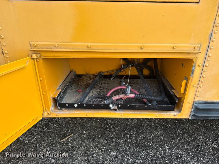 image for item EG6089 2002 International 3800 school bus