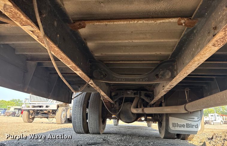 image for item EG6089 2002 International 3800 school bus