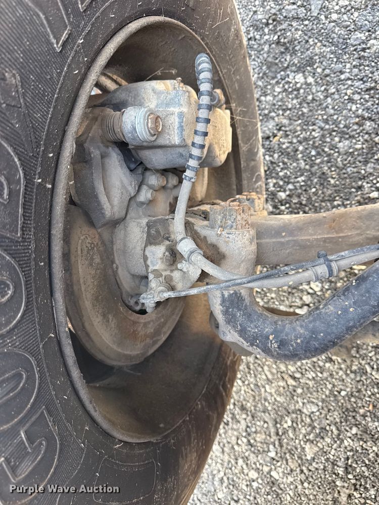 image for item EG6089 2002 International 3800 school bus