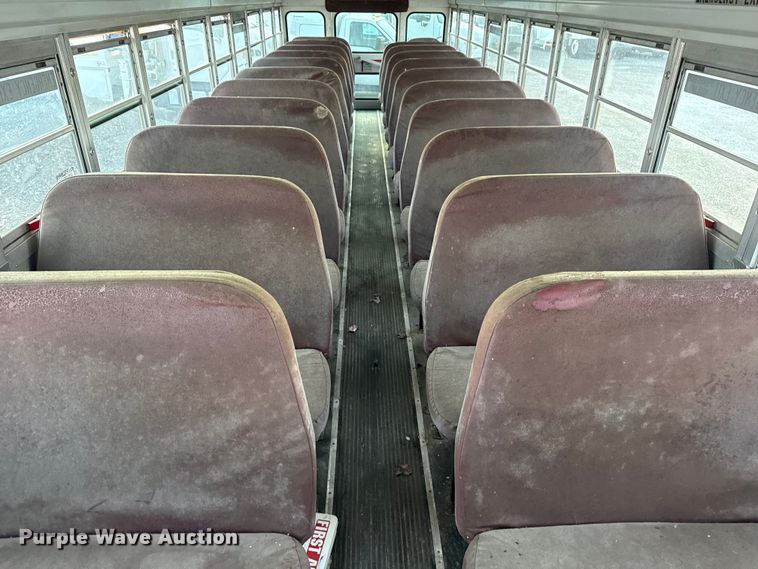 image for item EG6089 2002 International 3800 school bus