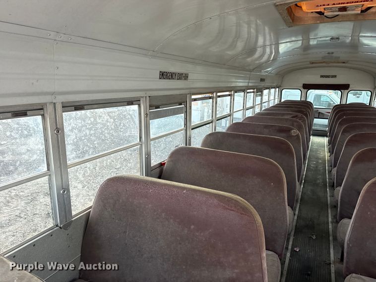 image for item EG6089 2002 International 3800 school bus