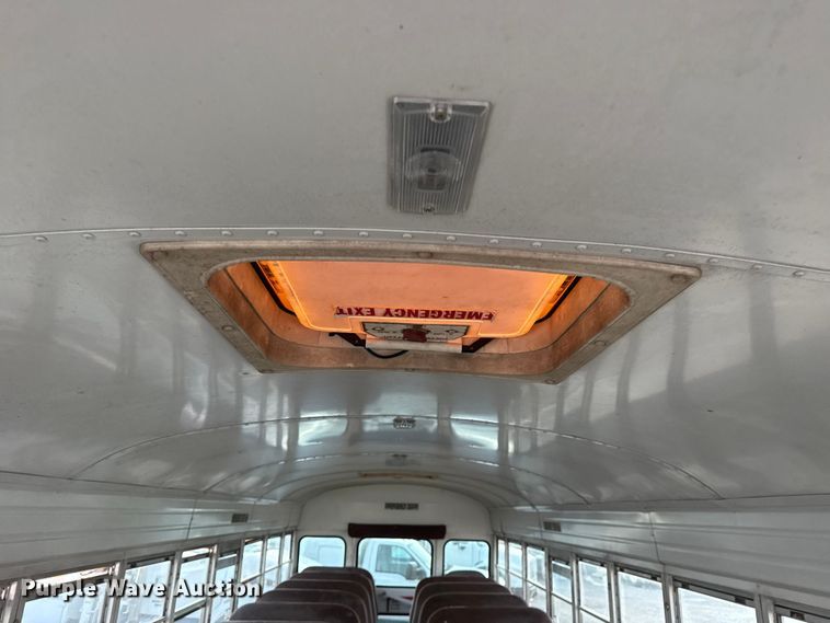 image for item EG6089 2002 International 3800 school bus