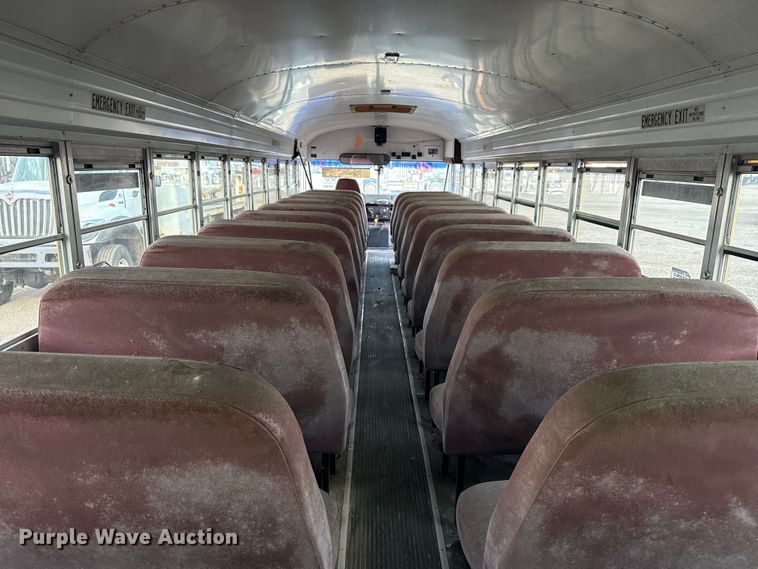 image for item EG6089 2002 International 3800 school bus