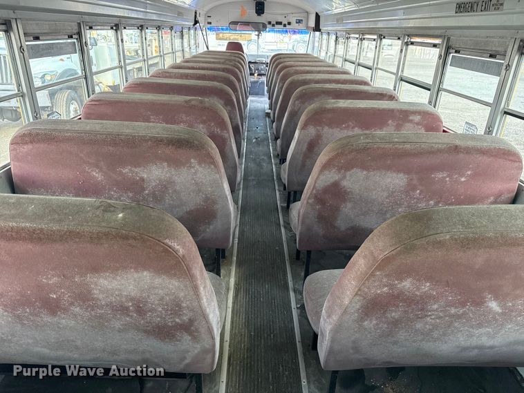 image for item EG6089 2002 International 3800 school bus