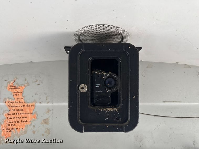 image for item EG6089 2002 International 3800 school bus