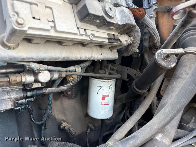 image for item EG6089 2002 International 3800 school bus