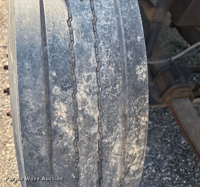 image for item EG6089 2002 International 3800 school bus