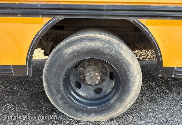 image for item EG6089 2002 International 3800 school bus