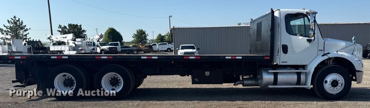 image for item EG6145 2007 Freightliner Business Class M2 flatbed truck