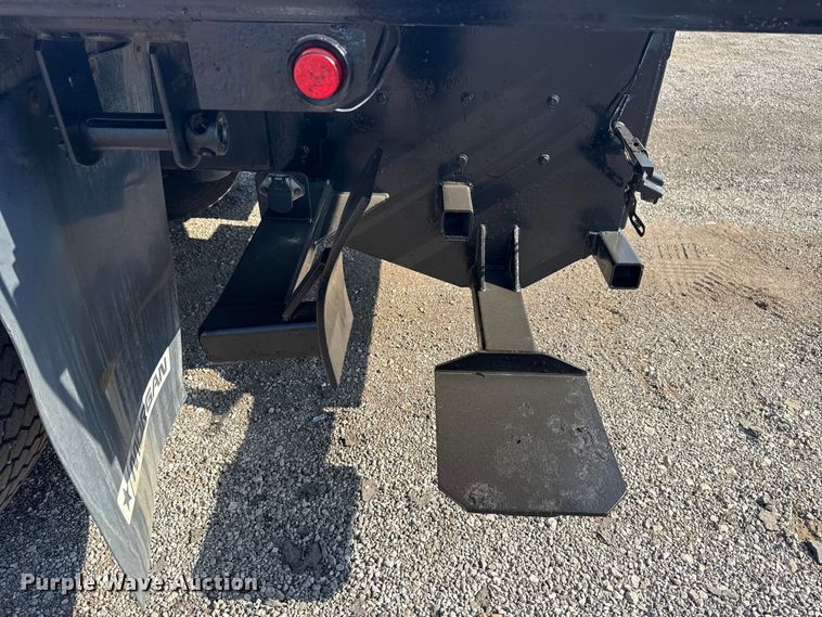 image for item EG6145 2007 Freightliner Business Class M2 flatbed truck