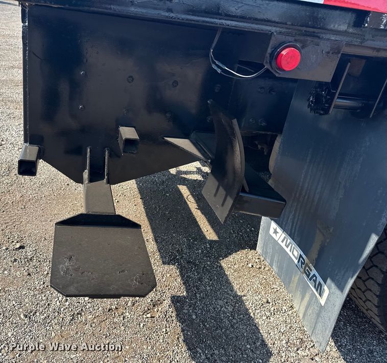 image for item EG6145 2007 Freightliner Business Class M2 flatbed truck