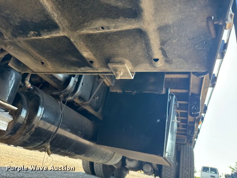 image for item EG6145 2007 Freightliner Business Class M2 flatbed truck